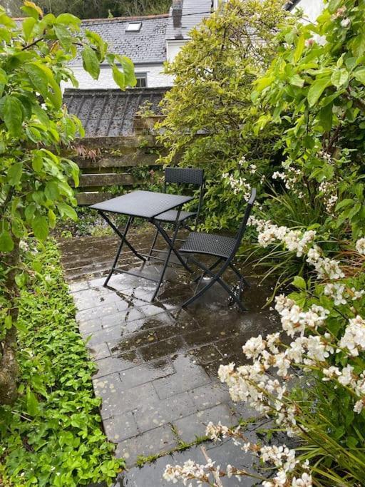 Fuchsia Cottage Flushing Екстер'єр фото